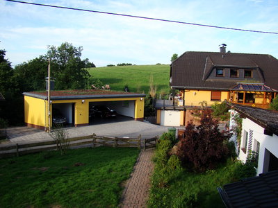 5Haus und Garage Front2_Bildgröße ändern.JPG
