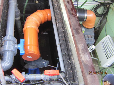 abdeckung und pumpeneinbau 005.jpg